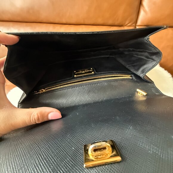 Salvatore Ferragamo Staffiano Leather Shoulder Bag - Picture 4 of 6